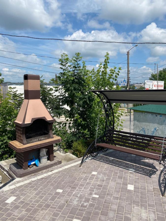 Aparthotel Family Люкс Kam'janec'-Podil's'kyj Esterno foto