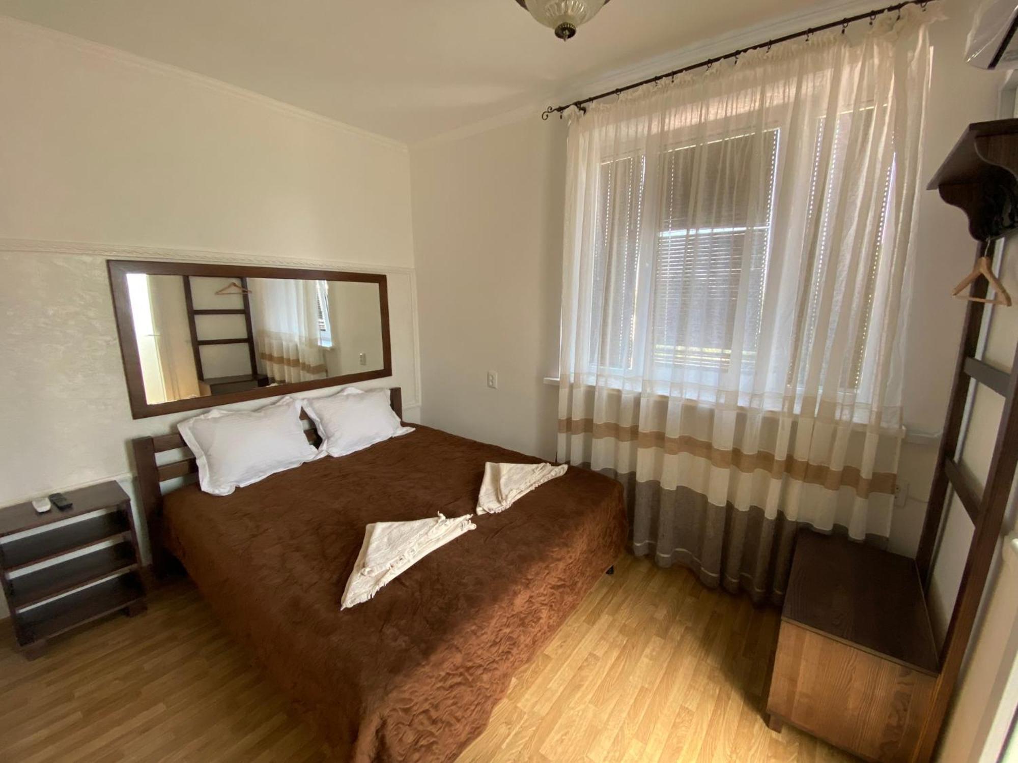 Aparthotel Family Люкс Kam'janec'-Podil's'kyj Esterno foto